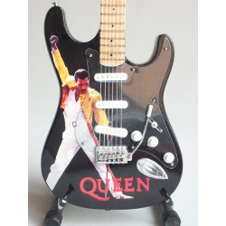 Guitare miniature...