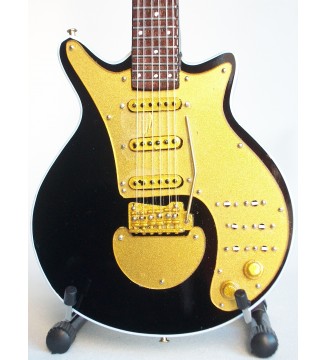 Guitare miniature BMG “Black 'N' Gold » Brian May - Queen gros plan de face