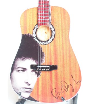 Guitare miniature acoustique Bob Dylan vue de face
