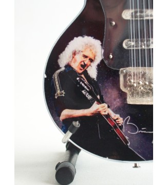 Guitare miniature Brian May signature - Queen détail de la photo sur la guitare