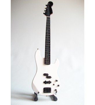 Guitare basse miniature...