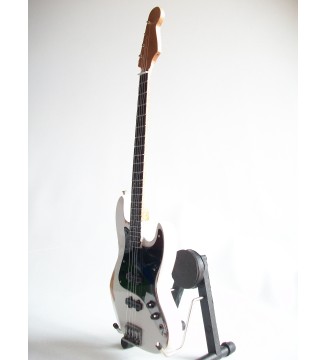 Guitare basse miniature Flea jazz bass Red Hot Chili Peppers vue globale vue de gauche