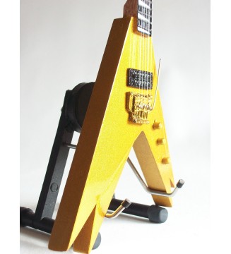 Guitare miniature Jackson double V de Vinnie Vincent de Kiss très gros plan de