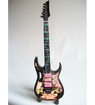 Guitare miniature Ibanez...
