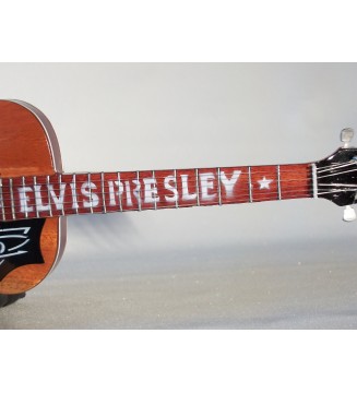 Guitare miniature acoustique Gibson Elvis Presley gros plan du manche