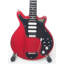 Guitare miniature special red Brian May Queen gros plan vue de face
