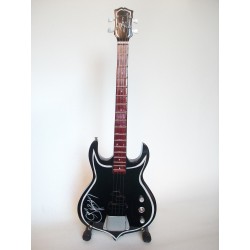 Guitare basse miniature « Punisher » de Gene Simmons – KISS vue globale de face