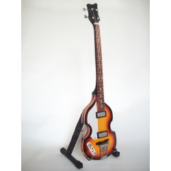 Guitare basse miniature Violin Paul Mac Cartney - The Beatles vue globale de côté